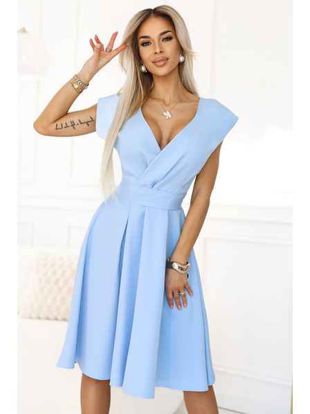 numoco Gerafftes Midikleid mit Bleistiftausschnitt und Gürtel - Numoco